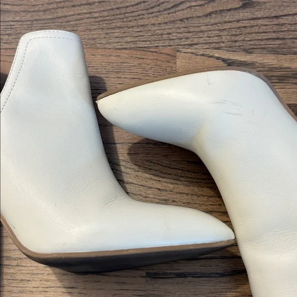 Steve Madden Women's Elegant Cream Booties - Picture 6 of 8